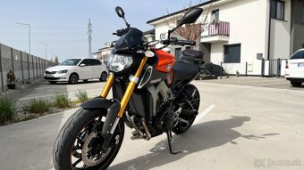 YAMAHA MT09 - 3