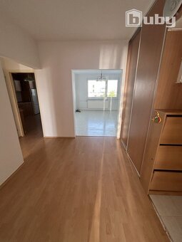 PREDAJ - 3 IZBOVÝ SLNEČNÝ BYT, ROZKVET, POVAŽSKÁ BYSTRICA - 3