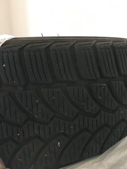 Predám zimné pneu 225/50R17 - 3