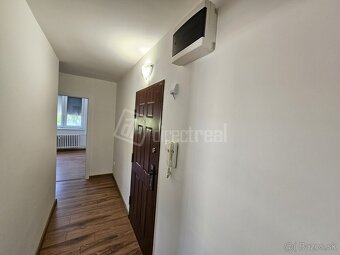 Na predaj 3 izbový byt po rekonštrukcii, kúpou voľný… - 3
