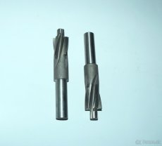 ZÁHLUBNÍK 18x8,5 S VÁLC. STOPKOU A VOD.ČEPEM HSS, ČR (NOVÝ) - 3
