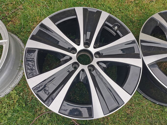 Mercedes Benz E (W213)-orig. 18" alu so snímačmi dvojrozmer - 3