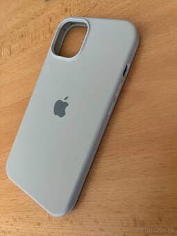 Silikonovy obal pre iPhone 13 - 3