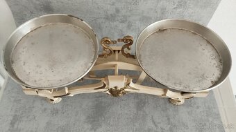 Staré 5kg dvoumiskové váhy po starší renovaci. - 3