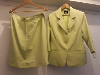 suknovy kostym zlto-zelenej farby - 3