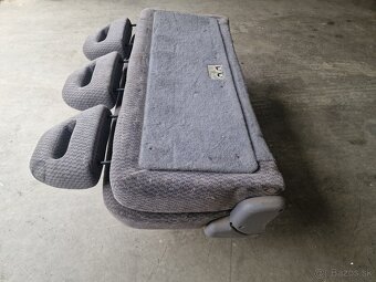 Multifunkčna viacučelová 3sedacka . - 3