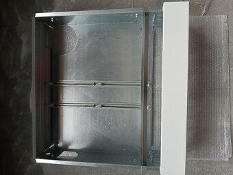 Skrinka rozdelovaca - 3