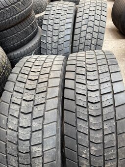 Predám 315/70R22,5 - 3