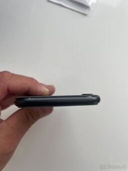 Iphone SE 128 GB čierny - 3