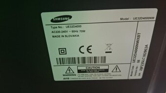 SAMSUNG UE32D4000 - 3