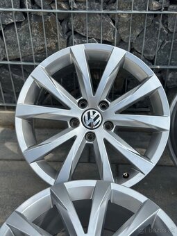 ✅5x112 r17 vw original Passat b8 beetle - 3