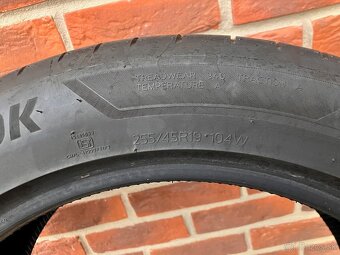 Hankook 255/45R19 104W - 3