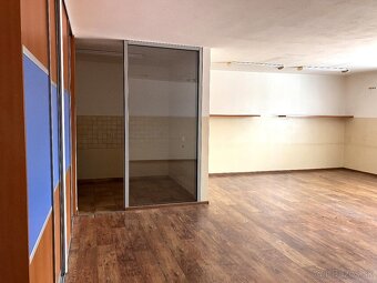 Prenájom kancelárskych priestorov – 186,5 m² v Námestove - 3