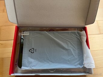 Tablet Umax VisionBook 8C LTE - 3