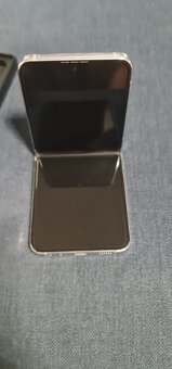 GALAXY Z flip 5 - 3