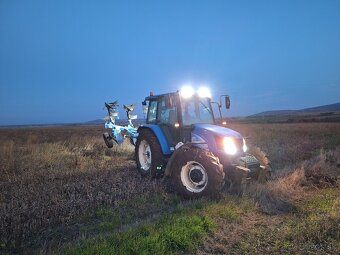 New Holland TL 100A - 3