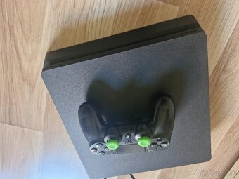 Playstation 4 Slim - 3