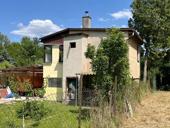 Záhrada s chatou - Devín - 3