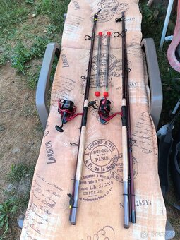Predám feeder set Delphin M3 4m 215g + navijaky majster carp - 3