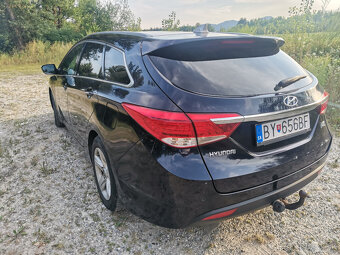 Predám Hyundai i40 CRDi 1,7 Comfort, r.v. 11/2012, - 3