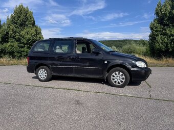 Predám KIA CARNIVAL - 3