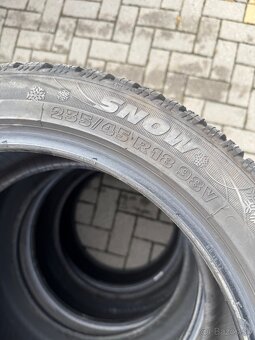 Pneumatiky zimné M+S 235/45 r18 - 3