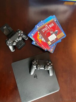 PlayStation 4 500GB - 3