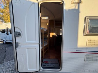 Burstner Averso 550 TK Mover, Predstan, Mikrovlnka - 3