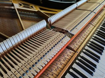 Petrof maličké klavírne krídlo dovoz celá SR - 3