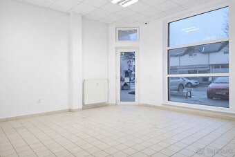 Prenajmem obchodné priestory – 70 m², centrum Púchova - 3