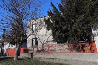 Z N Í Ž E N Á C E N A 5 izbový rodinný dom - 3