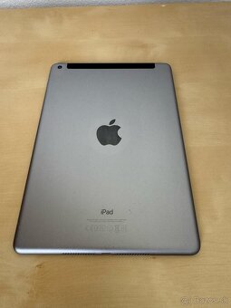 iPad 5. generácie 32GB + klávesnica + obal – super stav - 3