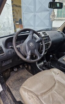 Nissan Terrano - 3