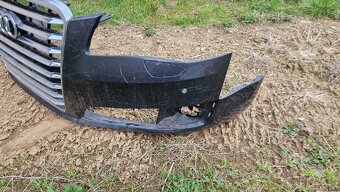 PREDNY NARAZNIK NA AUDI A4 B7 MASKA GRILL - 3
