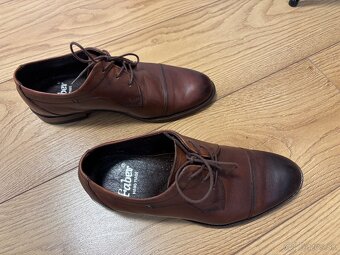 Oblek JUSTIN PAUKIN + 2 páry topánok + kravaty - 3