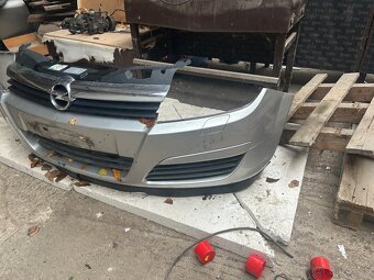 Opel astra H predny naraznik - 3