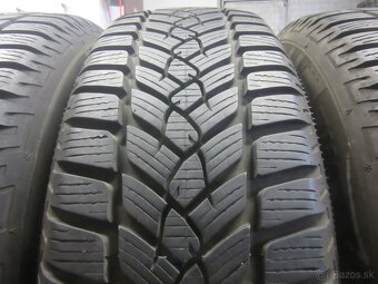 R16 Zimná sada Nissan rozteč 5x114,3 215/65R16 - 3
