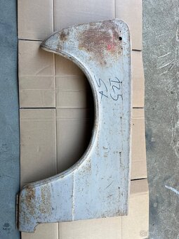 Fiat 125, 125p levý blatník - 3