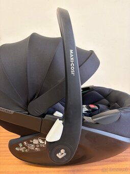 Autosedačka Maxi-cosi Pebble 360 čierna - 3