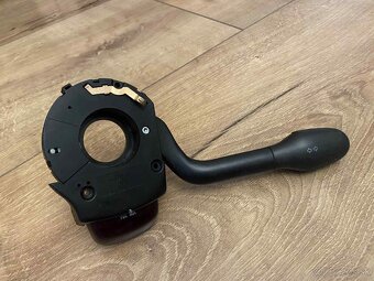 Prepínač smerových svetiel na VW PASSAT B4 Variant - 3