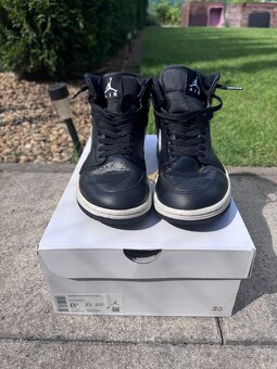 Air Jordan 1 Mid - 3
