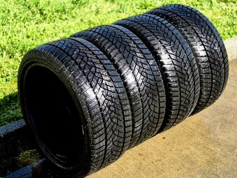 4KS ZÁNOVNÉ ZIMNÉ PNEU GOODYEAR ULTRAGRIP - 225/40 R18 92V - 3