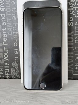 Predám iphone se 2022 128gb biely - 3