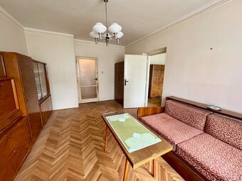 Na predaj 2 izbový byt v centre Šurian aj s garážou - 3