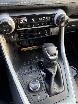 Predaj Toyota RAW4 - 3