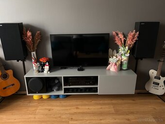 Predame sedacku, kniznice, stoliky - 3