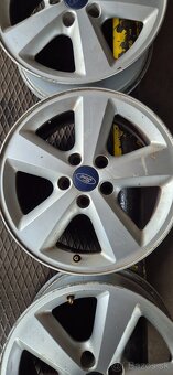 Predám 4ks hlinikové disky originál na FORD. - 3