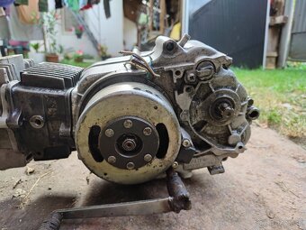 107cc 4t motor z prevodovkou - 3