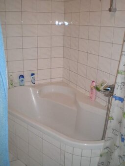 Predám 4-izbový byt na Obchodnej ul. v Bratislave - 3