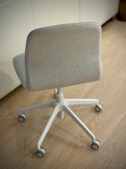 Pohodlna kancelarska stolicka - 3